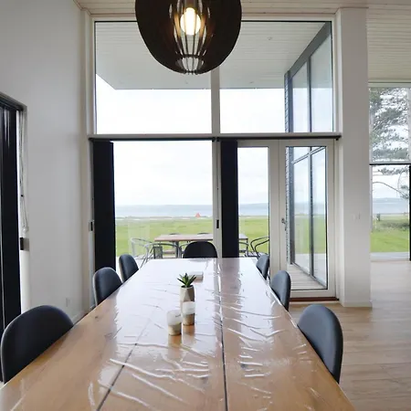 Three-bedroom In Ebeltoft