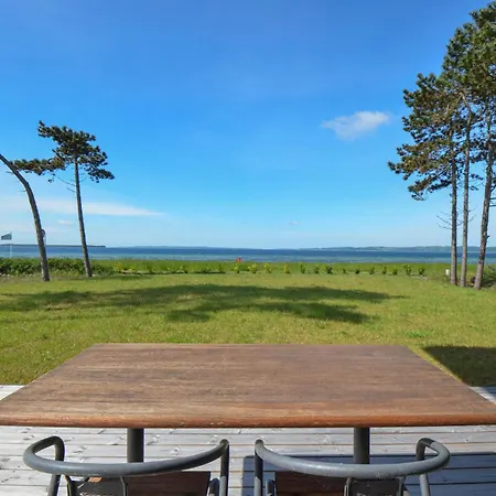 Feriehus Three-bedroom In Ebeltoft