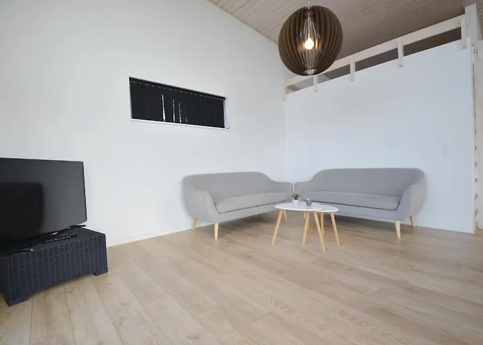 Three-bedroom In Σπίτι διακοπών *